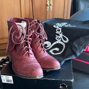 Seychelles Women's Burgundy Lace-Up Boots